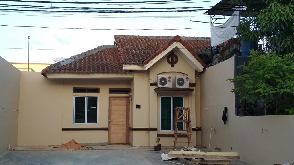 Hotel SleepRest - Plamo Garden Batam Exterior foto